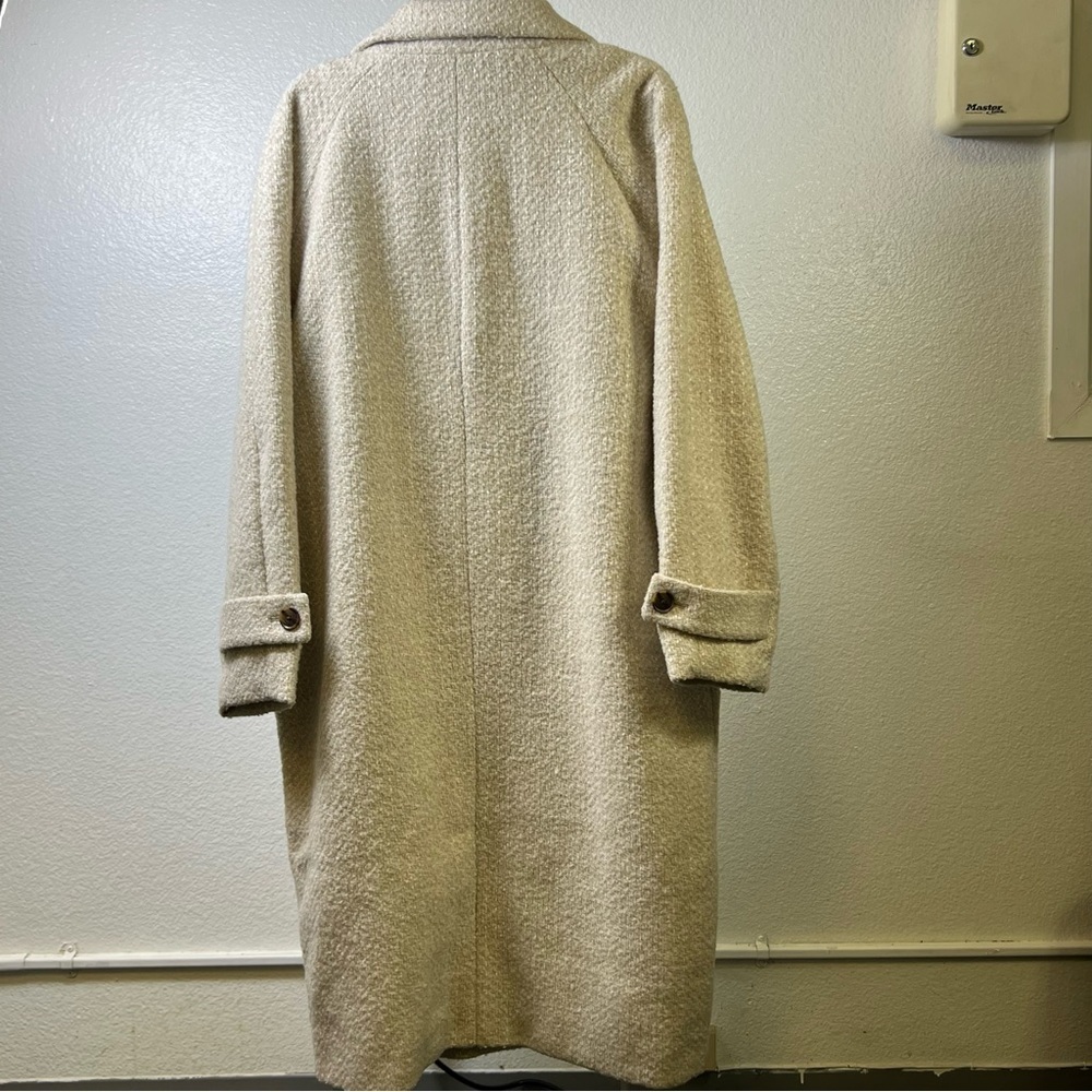 Universal Thread Women’s Cream Winter Coat Size XL - Picture 5 of 9